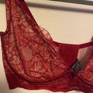Victoria’s Secret Unlined Demi 34DDD
